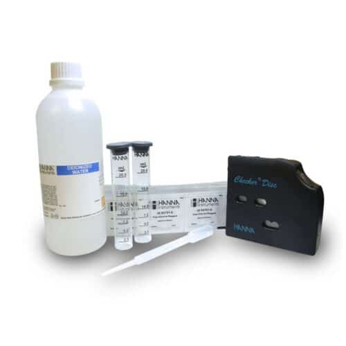 Hanna HI-3875 chlorine test kit with DPD reagents and comparator